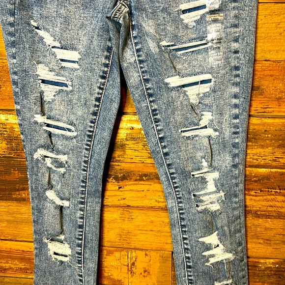 HI RISE DISTRESSED JEGGINGS New with Tags! 1/15w pockets front and back - Picture 1 of 8